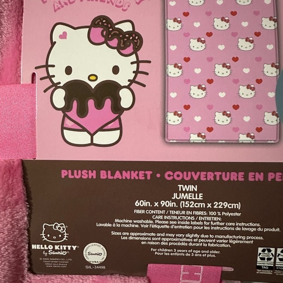 *CLEARANCE* Sanrio Hello Kitty Pink Valentines Twin TikTok Blanket set of two - Picture 3 of 4